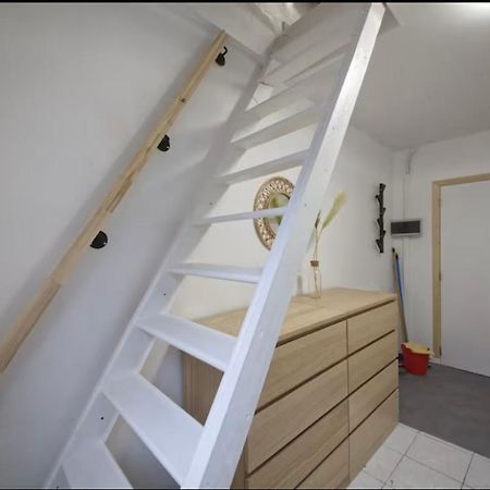 Bruxelles Nid Douillet Et Chaleureux Apartment Exterior photo