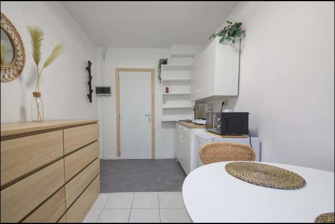 Bruxelles Nid Douillet Et Chaleureux Apartment Exterior photo